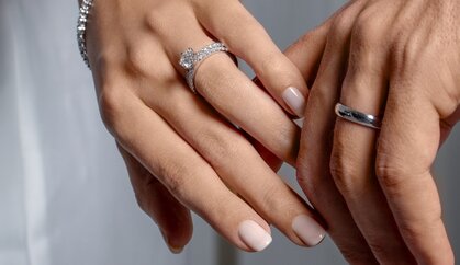 Configureer en koop bijpassende trouwringen Configureer en koop bijpassende trouwringen