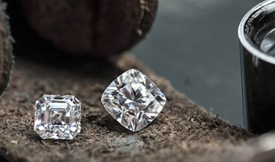 Vraag de diamant prijs op bij onze experts Vraag de diamant prijs op bij onze experts
